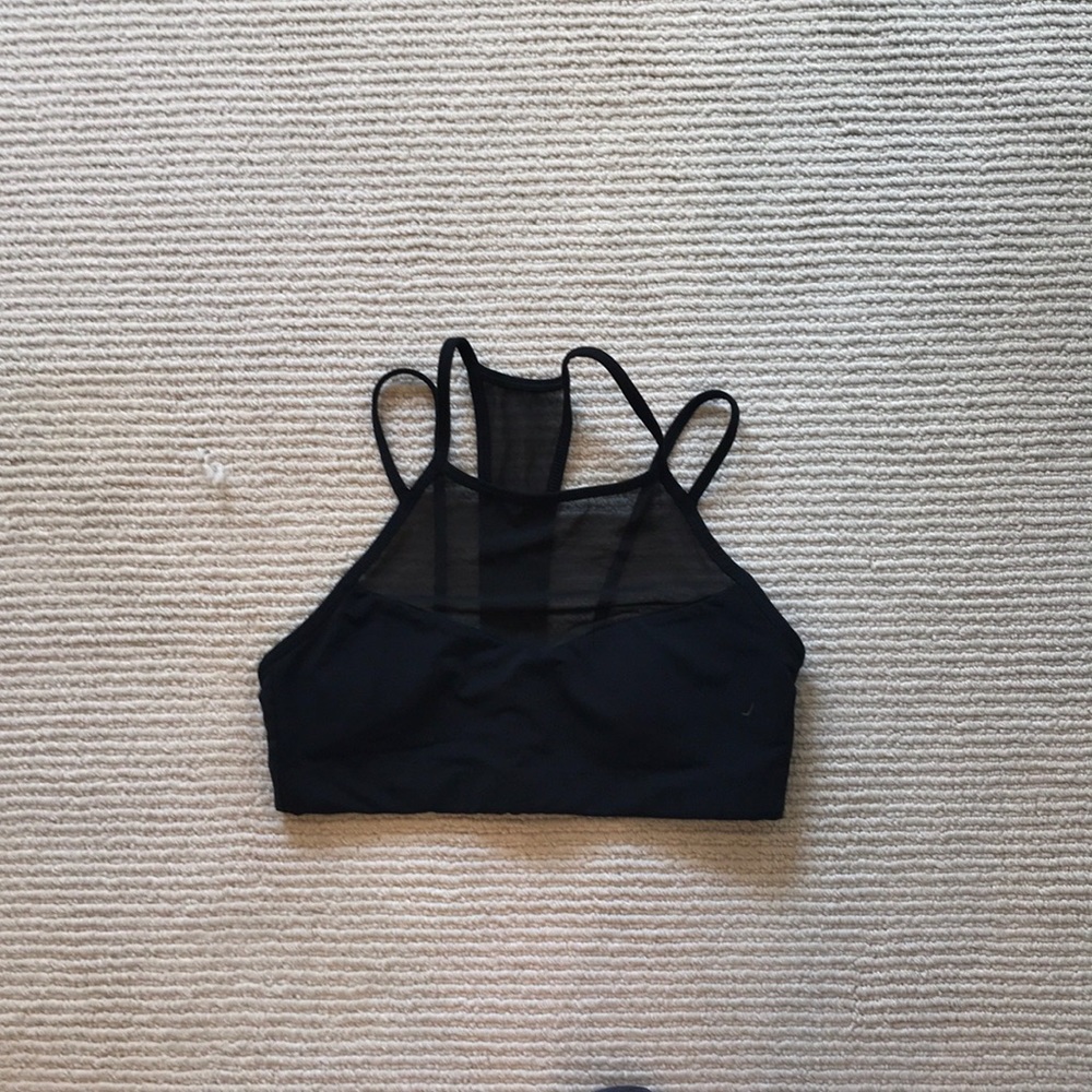 Black Gap Fit Sports Bra With Mesh